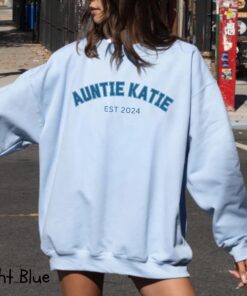 personalized aunt sweatshirt custom aunt name shirt for pregnancy announcement and aunt reveal gifts oysvw