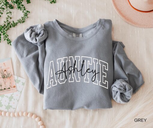personalized aunt sweatshirt custom auntie shirt cute auntie sweater baby announcement gift for new aunt rksrl