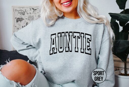 personalized aunt sweatshirt custom hoodie for new aunt gifts cute auntie outfit baby announcement apparel ekks5