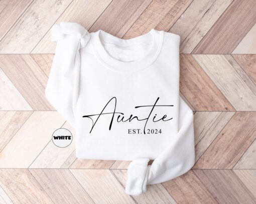 personalized aunt sweatshirt custom hoodie new auntie gift cool aunt outfit baby announcement apparel 8mxat scaled