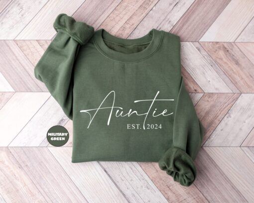 personalized aunt sweatshirt custom hoodie new auntie gift cool aunt outfit baby announcement apparel tiiko scaled