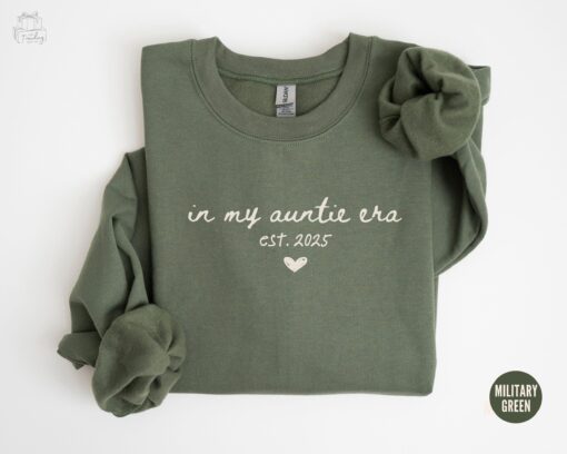 personalized aunt sweatshirt est 2025 crewneck cool aunt club shirt sister pregnancy announcement gift vu9ye