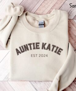 personalized aunt sweatshirt for pregnancy announcement custom aunt name shirt unique aunt reveal gift h3ryj