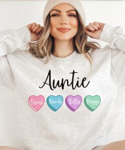 personalized aunt sweatshirt with heart candy and niece nephew names trendy pink valentines day sweater for auntie zc2yp