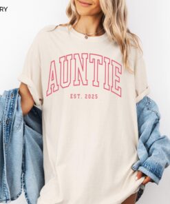 personalized auntie est 2025 t shirt for pregnancy reveal baby announcement cute aunt shirt gifts jubcr