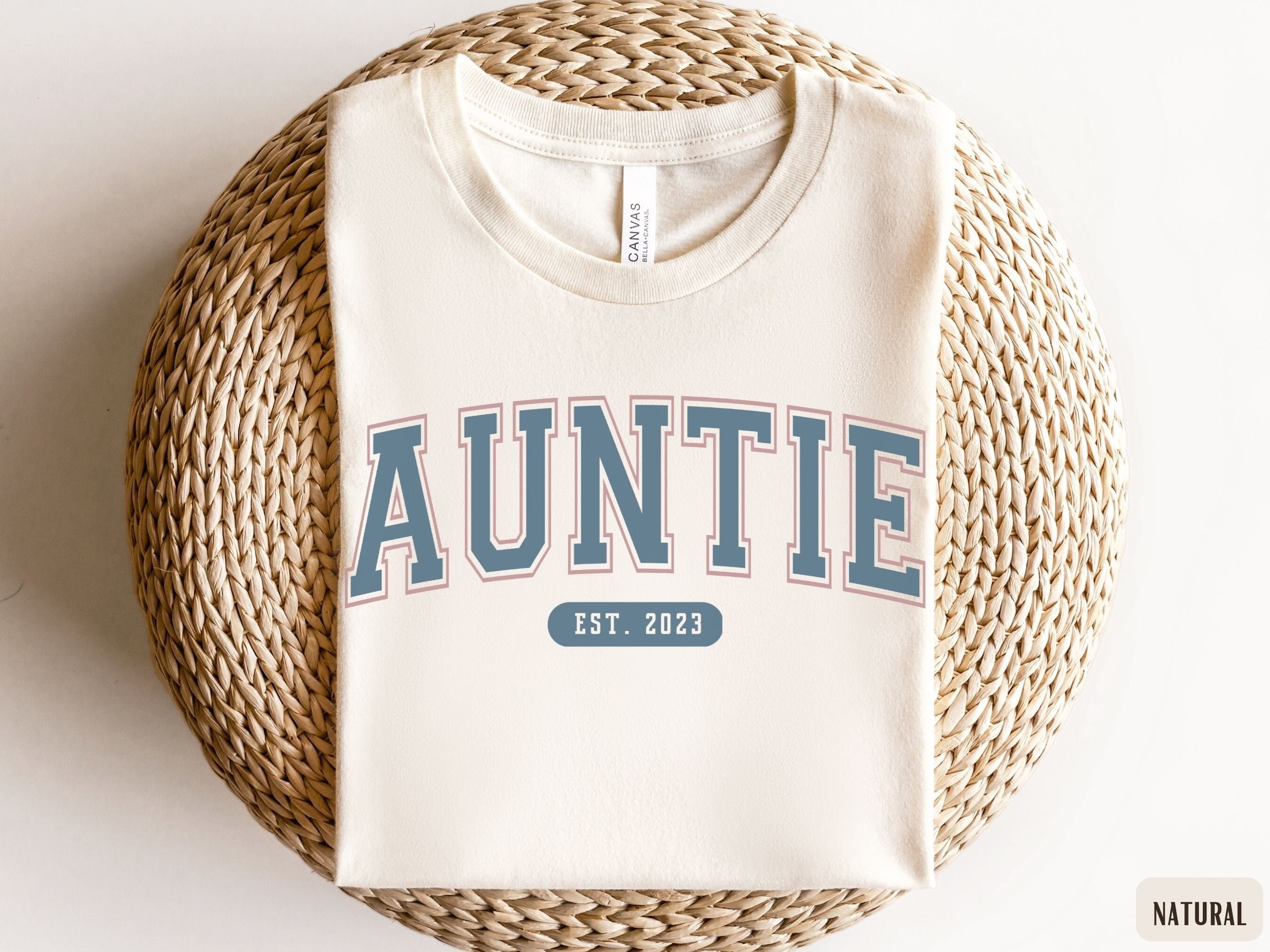 personalized auntie shirt est 2023 custom pregnancy announcement best aunt ever birthday gift for new aunt zsrhb scaled