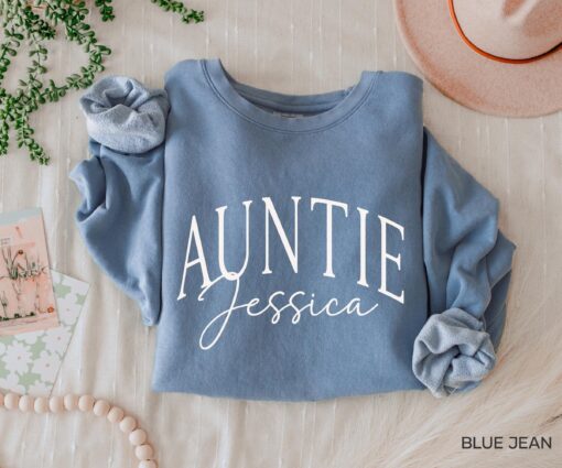personalized auntie sweatshirt custom aunt shirt new aunt gifts baby announcement gift unique auntie sweater nrsoy