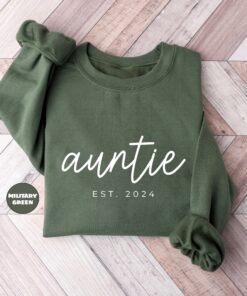 personalized auntie sweatshirt custom hoodie funny aunt clothing best aunt gifts cool aunt outfit pregnancy announcement 5bdsb