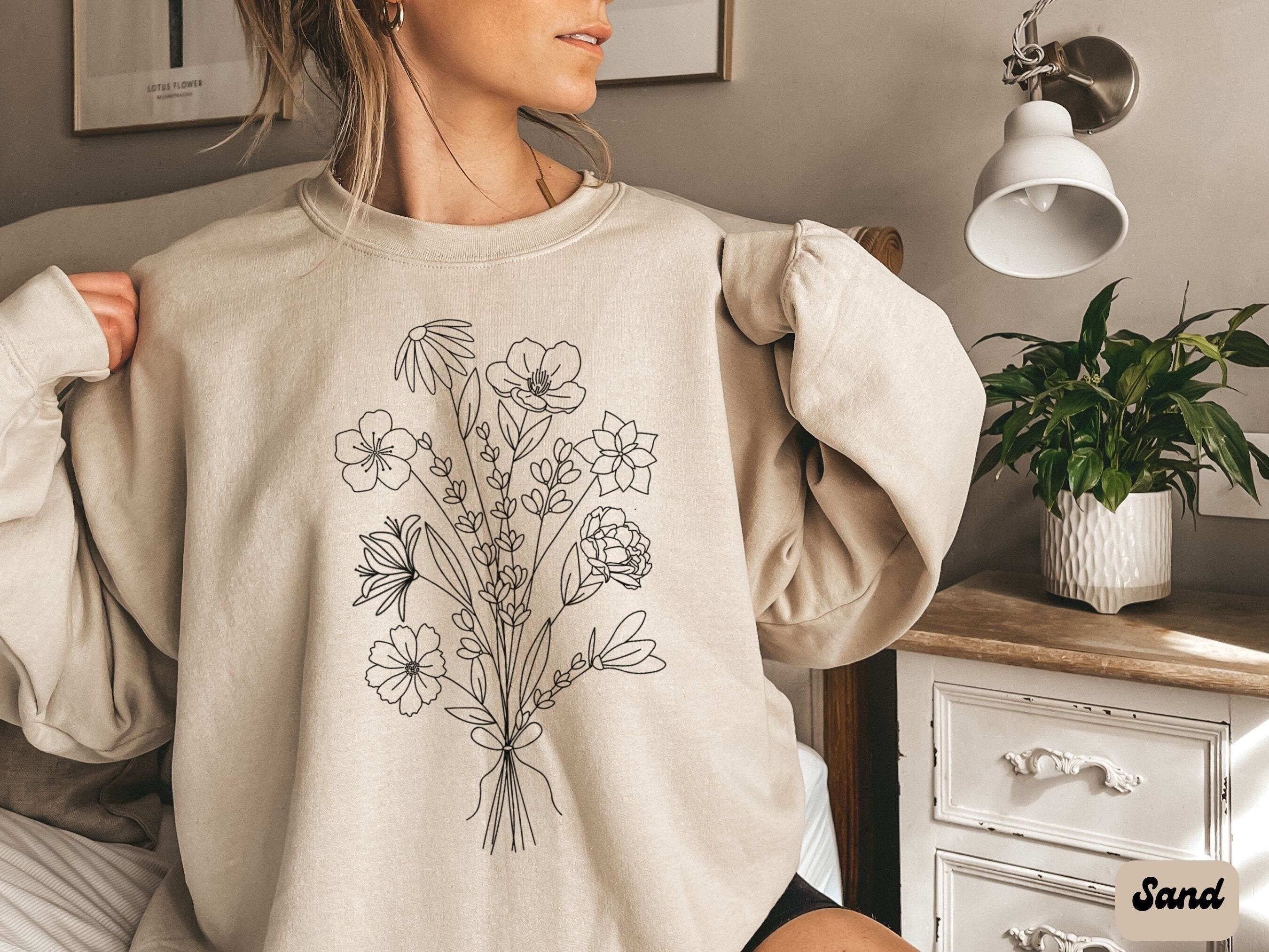 personalized birth month flower bouquet sweatshirt for mom and grandma sentimental mothers day shirt for plant lovers vqeah scaled