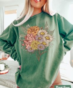 personalized birth month flower sweatshirt for mom custom mothers day gift plant mama birthday shirt grandma sweater gsf78