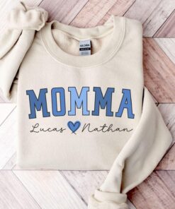 personalized boy mom sweatshirt with kids names custom momma gift unique mom life apparel for mothers day toxue