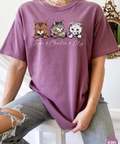 personalized cat mom shirt custom t shirt for cat lovers cute pet tee gift for new cat owners and cat dads 4b4m5