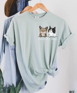 personalized cat mom shirt cute cat lover t shirt custom gift for cat dad new cat owner tee comfort colors design oxzkn