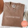 Personalized Comfort Colors Mom Shirt Custom Text T-Shirt for Women Unique Name Shirt Ideal for Mothers Day Gifts