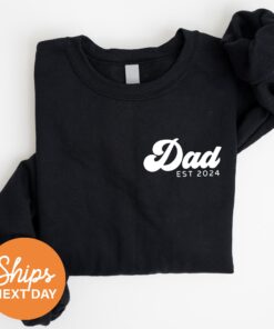 personalized dad est 2024 sweatshirt custom new dad gift pregnancy announcement sweatshirt for expecting fathers 1ghzb