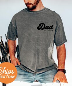 personalized dad est 2024 t shirt custom pregnancy announcement shirt for new dads unique gift for expecting fathers mzpyc