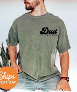 personalized dad est 2024 t shirt custom pregnancy announcement shirt for new dads unique gift for expecting fathers zgpzv