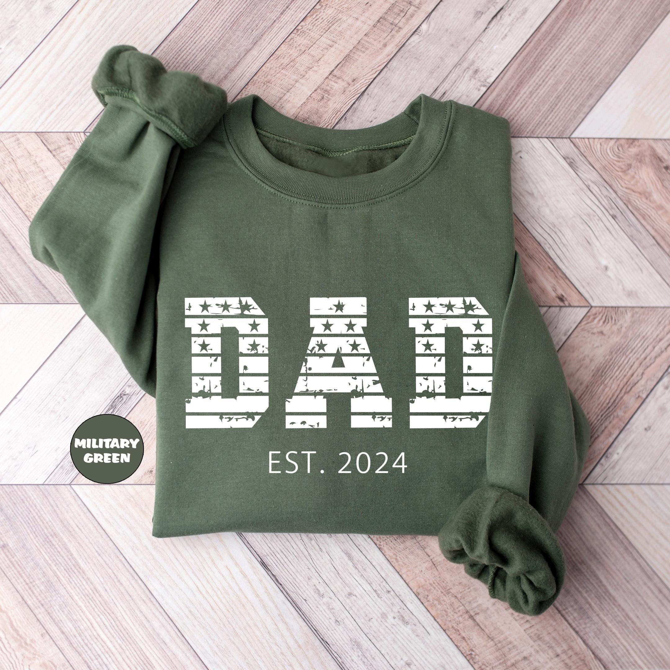 personalized dad sweatshirt with established year custom hoodie for new dads pregnancy reveal outfit unique gifts