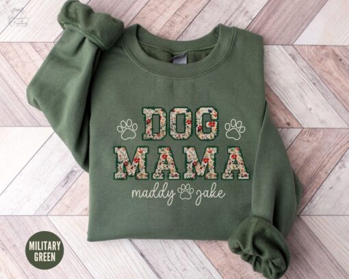 personalized dog mama sweatshirt custom floral dog lover shirt for new dog owners unique mothers day gift crewneck ggmyg