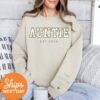 personalized floral auntie sweatshirt with kids names custom gift for new auntie unique personalized aunt gifts ezlzj