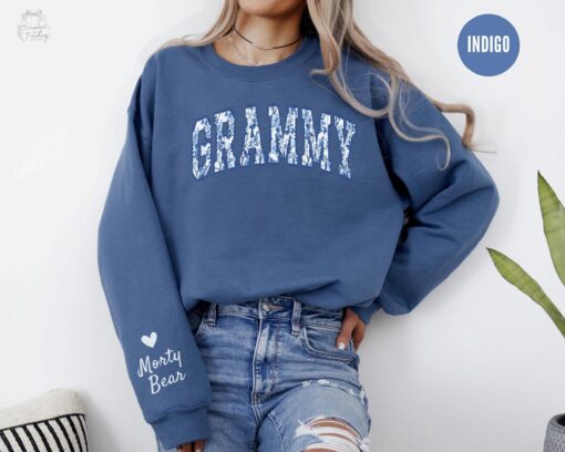 personalized floral grammy sweatshirt with kids names custom grandma gift unique grammie shirt for mothers day dpsv8
