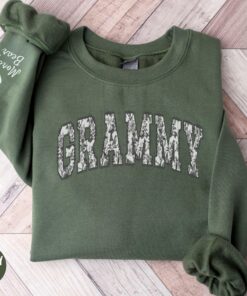 personalized floral grammy sweatshirt with kids names custom grandma gift unique grammie shirt for mothers day my3fa