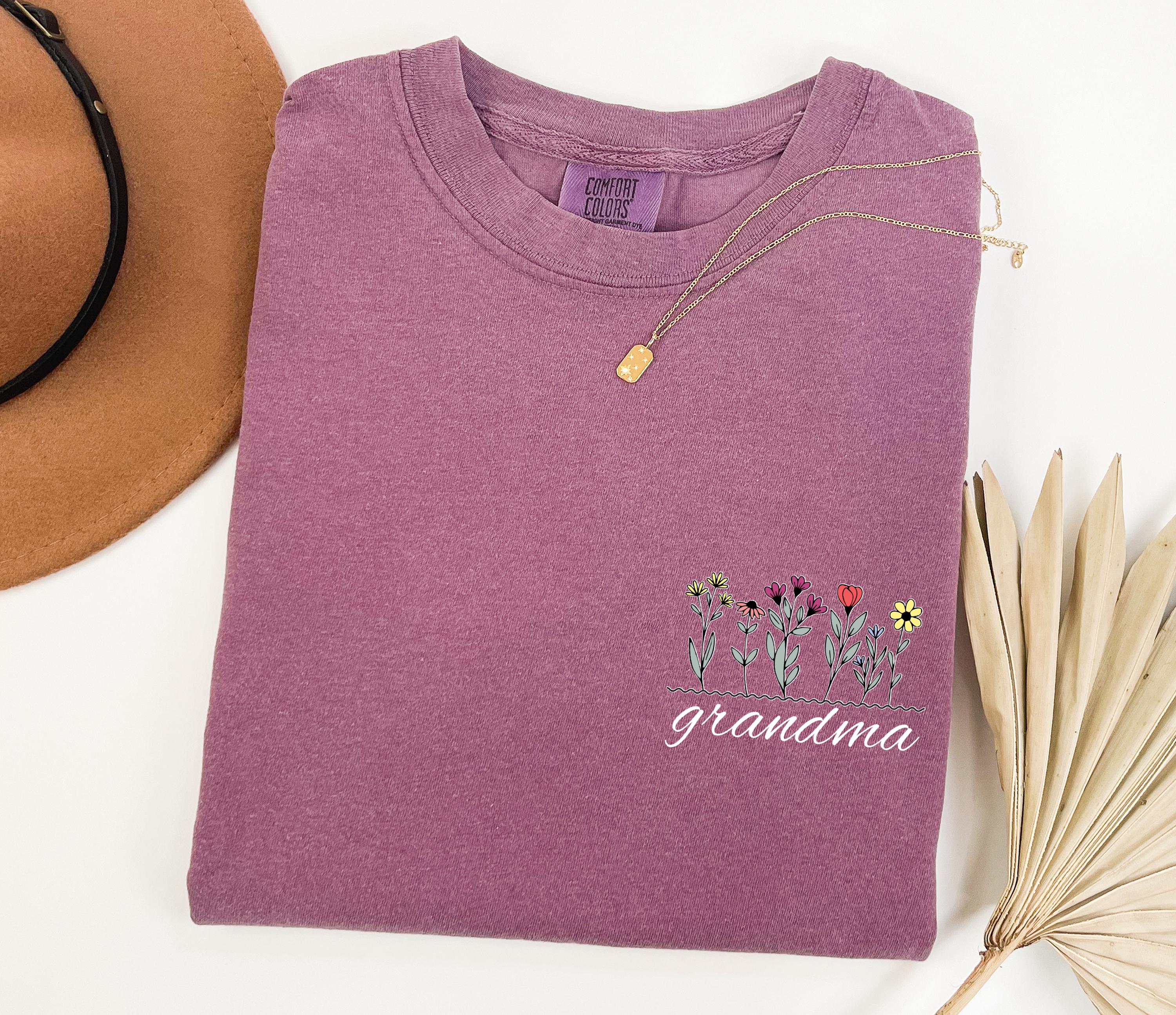 personalized floral grandma shirt for mothers day gifts new nana gigi mimi granny shirt cute grandma apparel gkz1c scaled