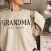 personalized floral grandma sweatshirt est year cute gift for grandmother best mothers day sweatshirts for grandma dkzkv