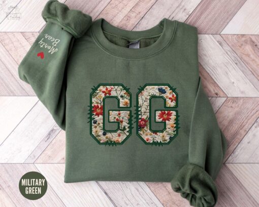 personalized floral grandma sweatshirt with kids names custom gigi crewneck best grandmother shirt for mothers day wd4tc