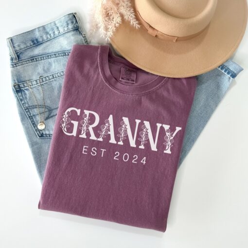 personalized floral granny shirt for grandma est 2023 best grandma shirt mothers day christmas gift idea yysgm scaled