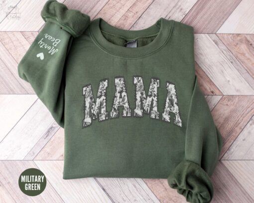 personalized floral mama sweatshirt with kids names custom mom crewneck chinoiserie design unique mothers day gift sh7gt