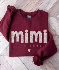 personalized floral mimi sweatshirt for grandma life mothers day 2024 pregnancy reveal est 2024 cute mimi shirt 2hnks