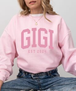 personalized gigi est sweatshirt for grandma unique mothers day gift cute gigi sweater for grandmothers o8hu6