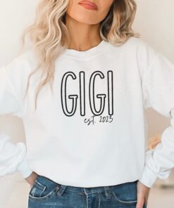 personalized gigi long sleeve sweatshirt custom gigi shirt unique gift for gigi comfortable sweatshirt for women 5nasf