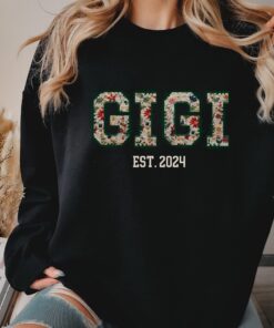 personalized gigi sweatshirt floral design best grandma crewneck mothers day gift custom gigi shirt for grandmothers e0fh4