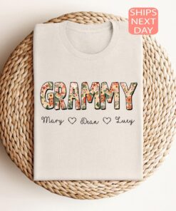 personalized grammy shirt with names floral crewneck sweatshirt unique grandma gift for mothers day or christmas qgyn5