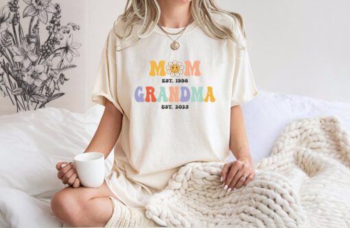 personalized grandma est shirt custom t shirt for new grandma funny mom life gift best grandma ever shirt svgoh