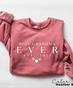 personalized grandma est sweatshirt for new grandmas custom year gender reveal pregnancy announcement gift hddtv