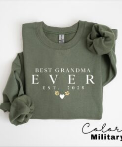 personalized grandma est sweatshirt for new grandmas pregnancy announcement custom year nana gift anu2j