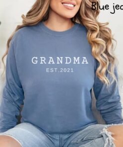 personalized grandma long sleeve shirt with grandkids names custom comfort colors tee unique grandma gift sdamr