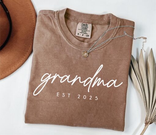 personalized grandma shirt custom grandma est year shirt cute new grandma announcement t shirt for grandmothers 0ls3b