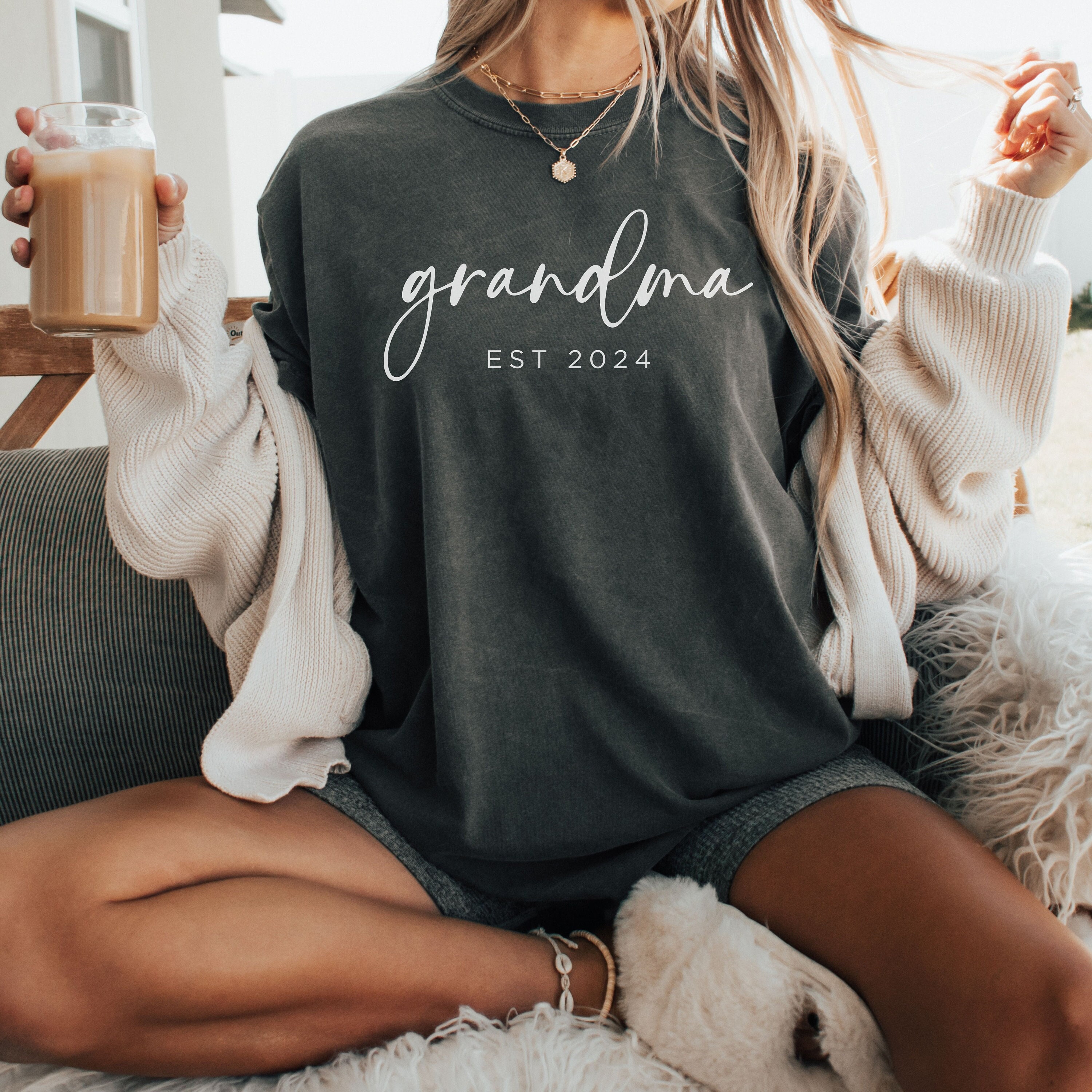 personalized grandma shirt established 2025 custom comfort colors tee for mothers day pregnancy announcement gift 1bzh0 scaled