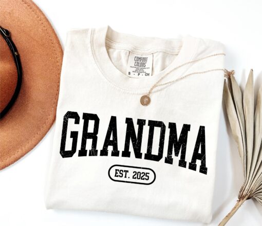 personalized grandma shirt for new grandmas funny grandma announcement shirt best grandma life t shirt aklrw
