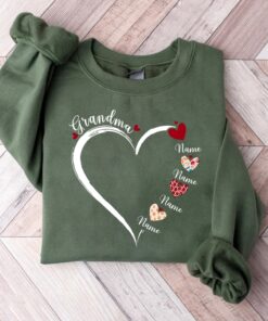 personalized grandma shirt funny heart design custom gift for mothers day birthday unique grandma t shirt pyoq4