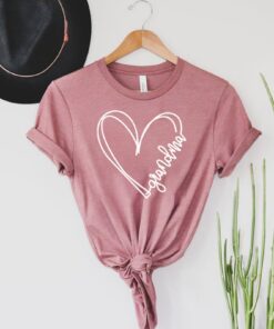 personalized grandma shirt funny heart design custom gift for mothers day or birthday unique grandma t shirt j4i7x