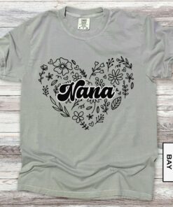 personalized grandma shirt with cute doodles heart nana tee for mothers day best grandma ever gifts 2ap2p