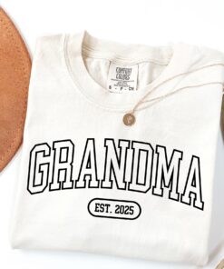 personalized grandma shirt with established year funny grammy shirt for new grandmas and grandma announcement cmatg