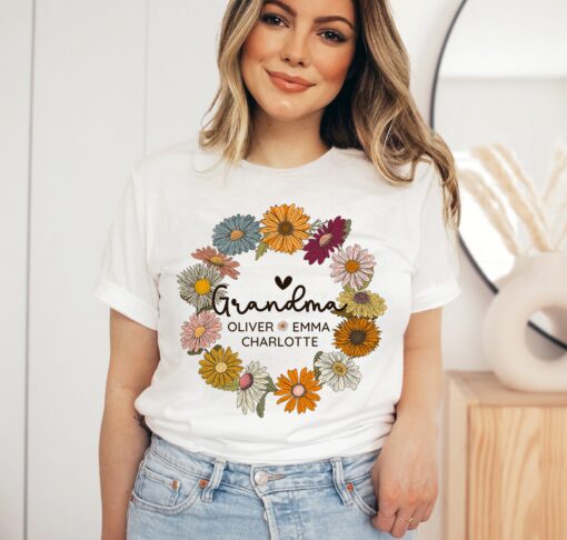 personalized grandma shirt with grandkids names vintage wildflowers design custom crewneck t shirt for grandma gifts zm8cm