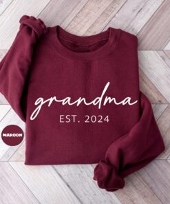 personalized grandma sweatshirt custom gramma hoodie cute grandmother outfit pregnancy reveal nana gift clothing dv6q6