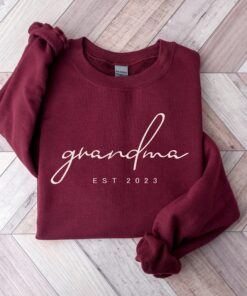 personalized grandma sweatshirt custom granny shirt best nana gift unique grandmother t shirt for new grandmothers chkae